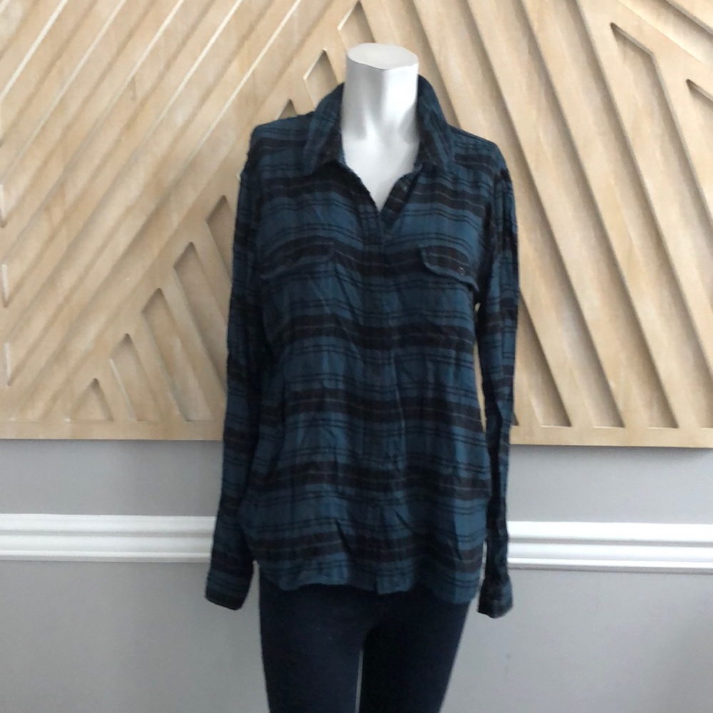 Paige plad button down size large